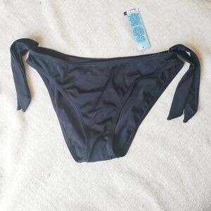 Crystal detail bikini bottom.